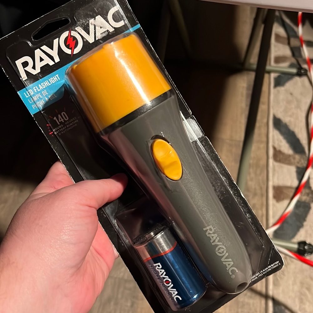 Ray-O-Vac LED flashlight New in package BEH1D-BA